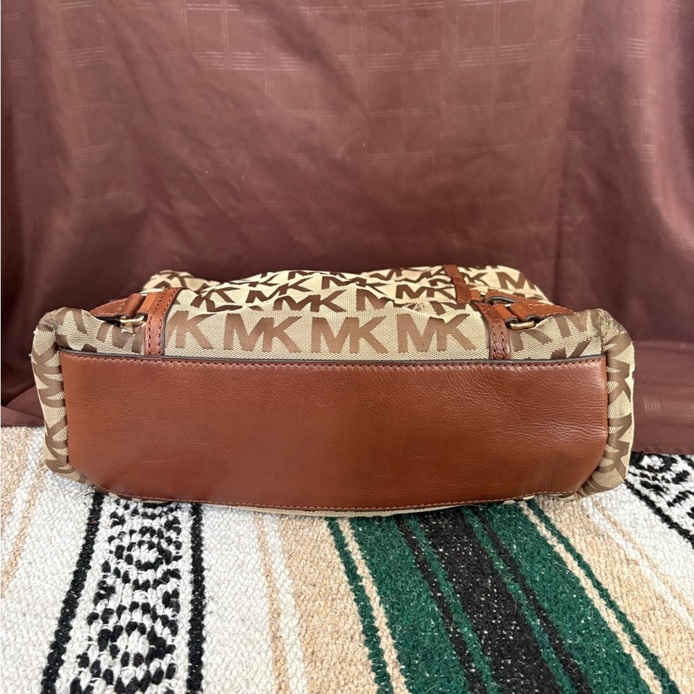 Michael Kors Signature MK Logo Shoulder Bag | Leather Trim | Classic Style - Picture 4 of 6